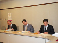 画像　会議室の様子
